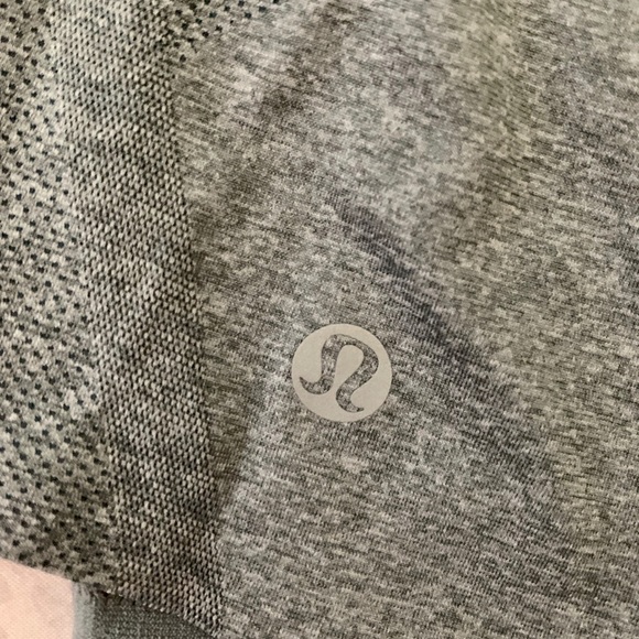 NWOT Lululemon Shorts - Picture 4 of 6